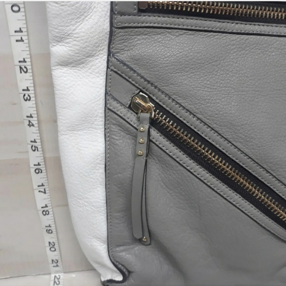 BOTKIER New York  Pebbled Leather Handbag Shoulder bag Gold Zippers Purple Liner - Picture 7 of 12